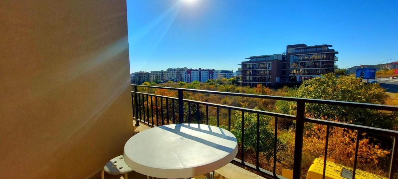 Menada Luxor Apartments Święty Włas Zewnętrze zdjęcie
