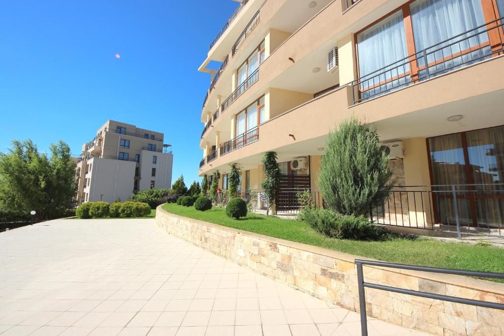 Menada Luxor Apartments Święty Włas Zewnętrze zdjęcie