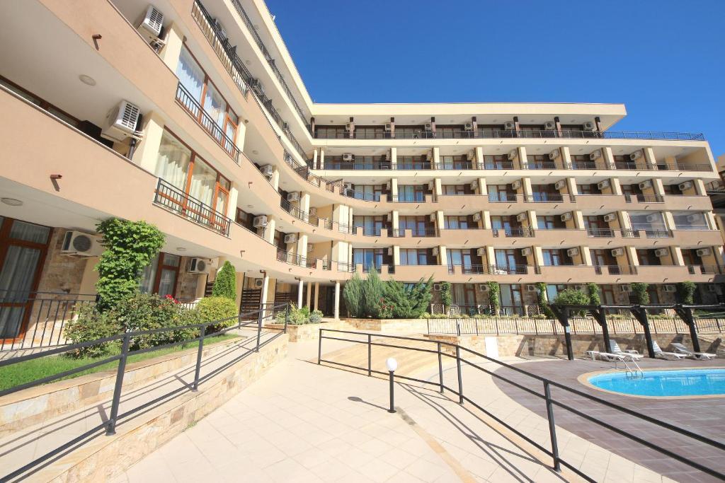 Menada Luxor Apartments Święty Włas Zewnętrze zdjęcie
