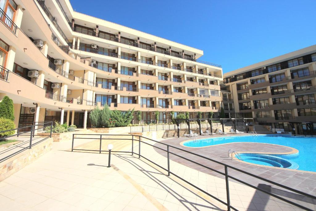 Menada Luxor Apartments Święty Włas Zewnętrze zdjęcie