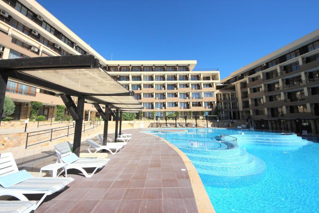 Menada Luxor Apartments Święty Włas Zewnętrze zdjęcie