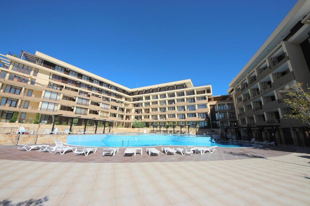 Menada Luxor Apartments Święty Włas Zewnętrze zdjęcie